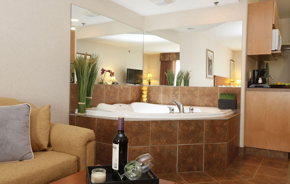 King Jacuzzi Suite