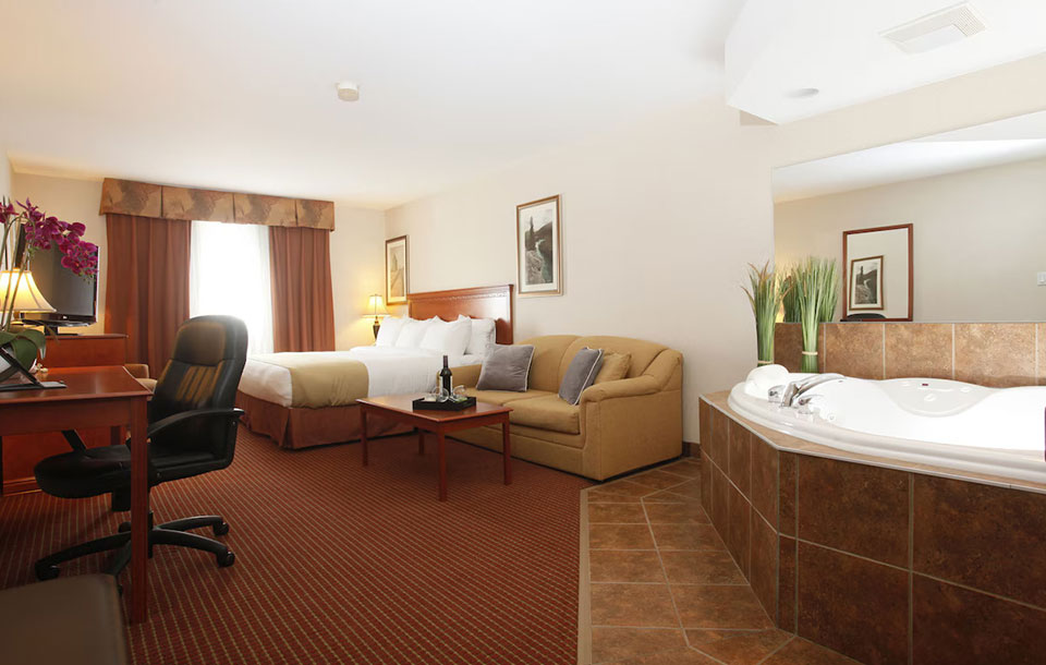 King Jacuzzi Suite